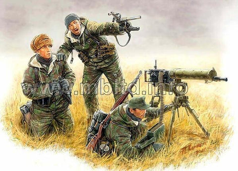 Master Box 1/35 German Machine Gun Crew w/MG08 Gun Eastern Front Kurland 1944 (3) Kit